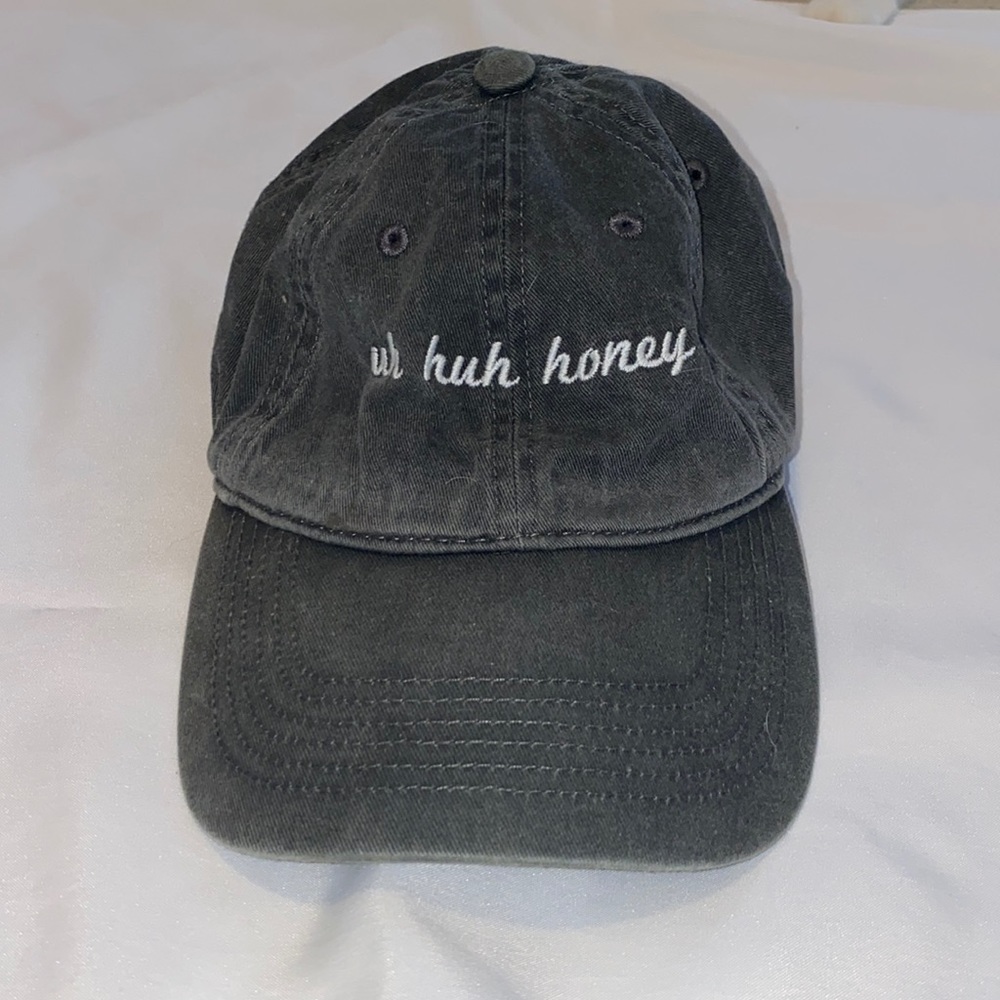 Uh Huh Honey brandy Melville Hat
